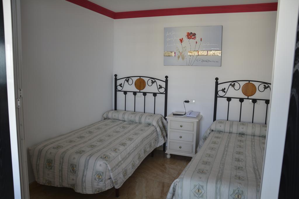Apartamentos Mediterraneo Marbella Exterior photo